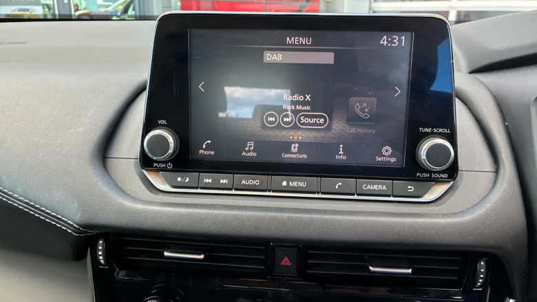 Nissan Qashqai 1.3 DiG-T MH Acenta Premium 5dr Petrol Hatchback